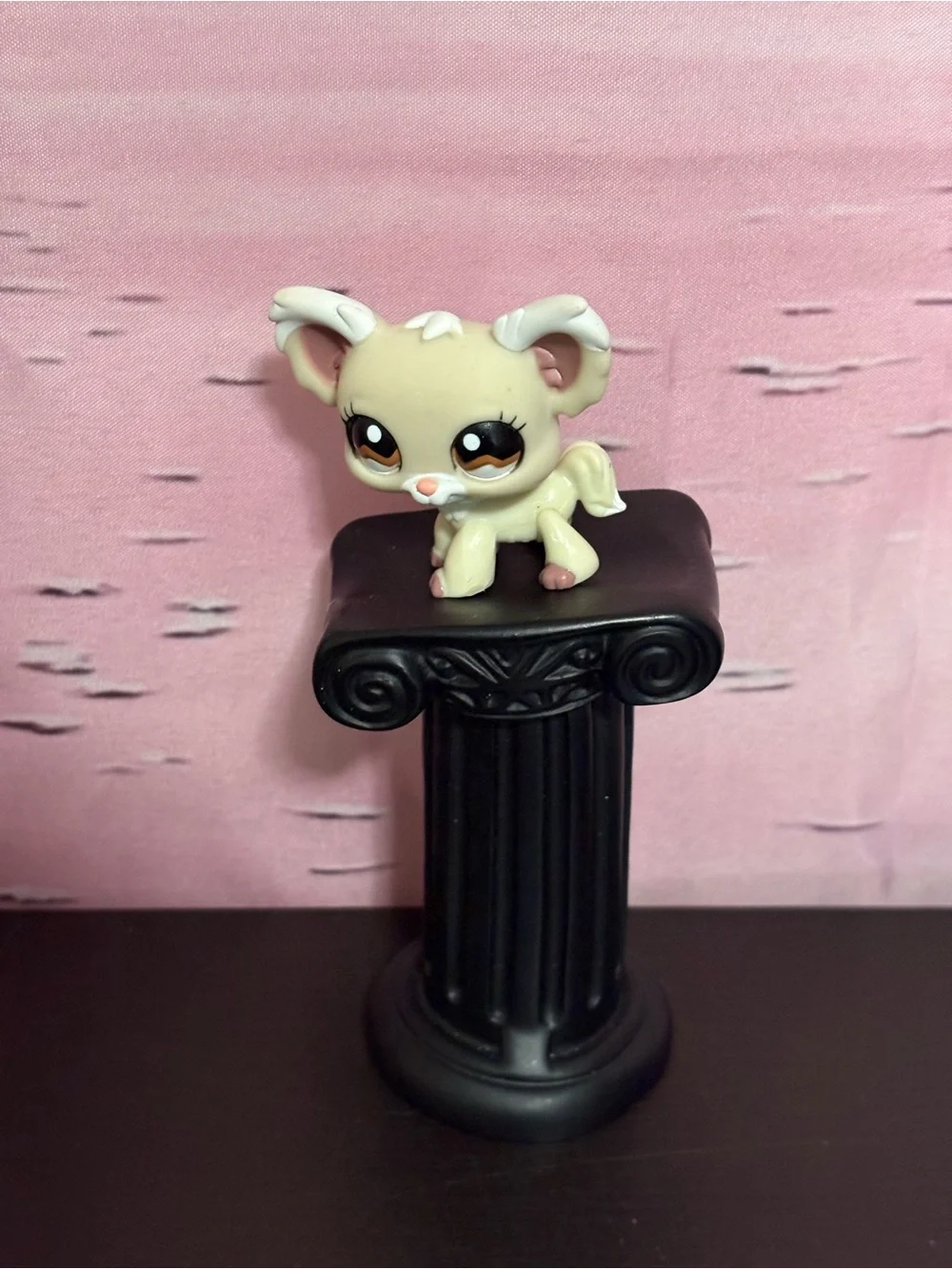 Littlest Pet Shop chihuahua puppy dog cream white brown. Preowned